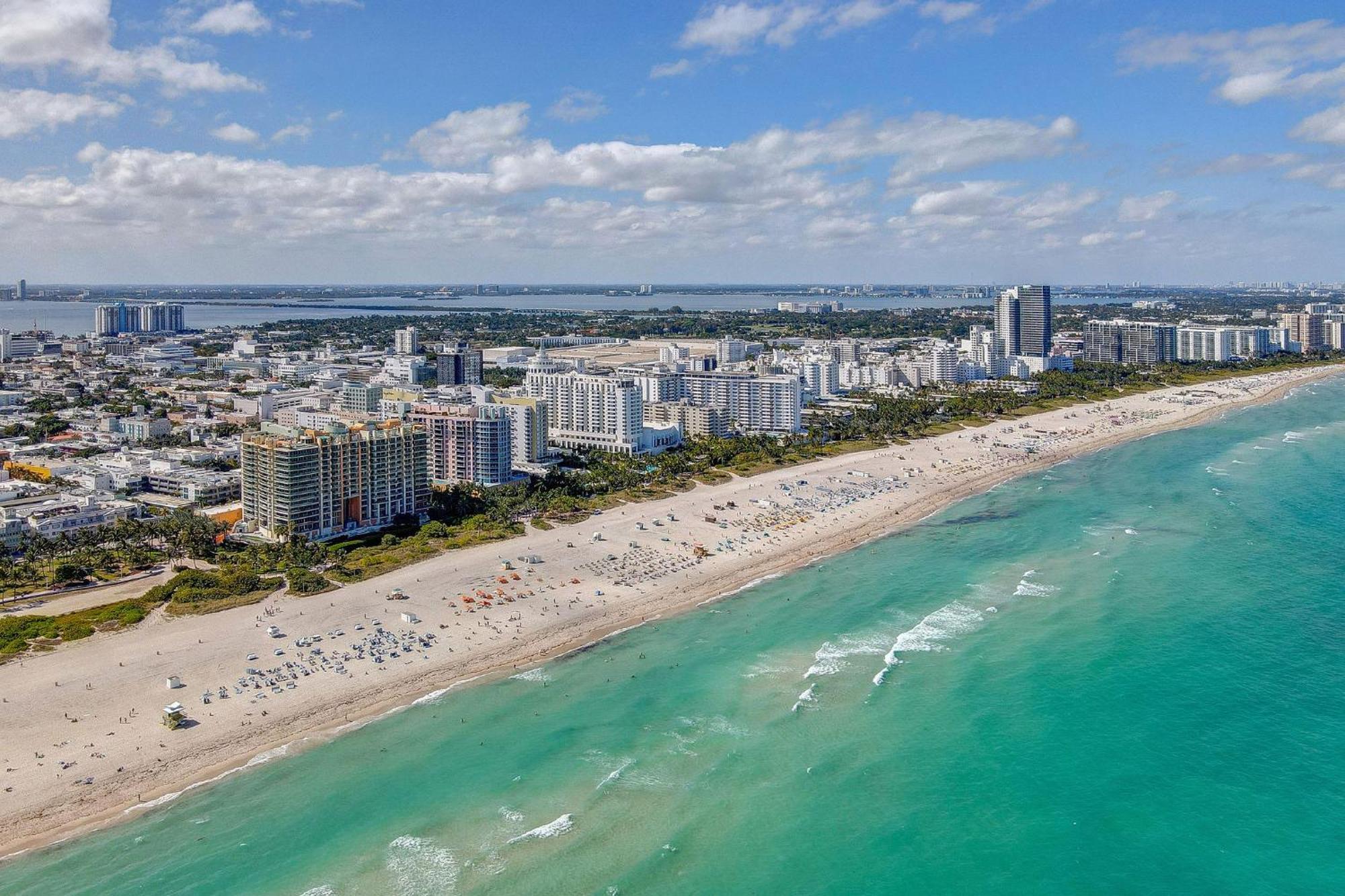 Chic Large Studio Apt Near Ocean Drive South Beach ไมอามีบีช ภายนอก รูปภาพ