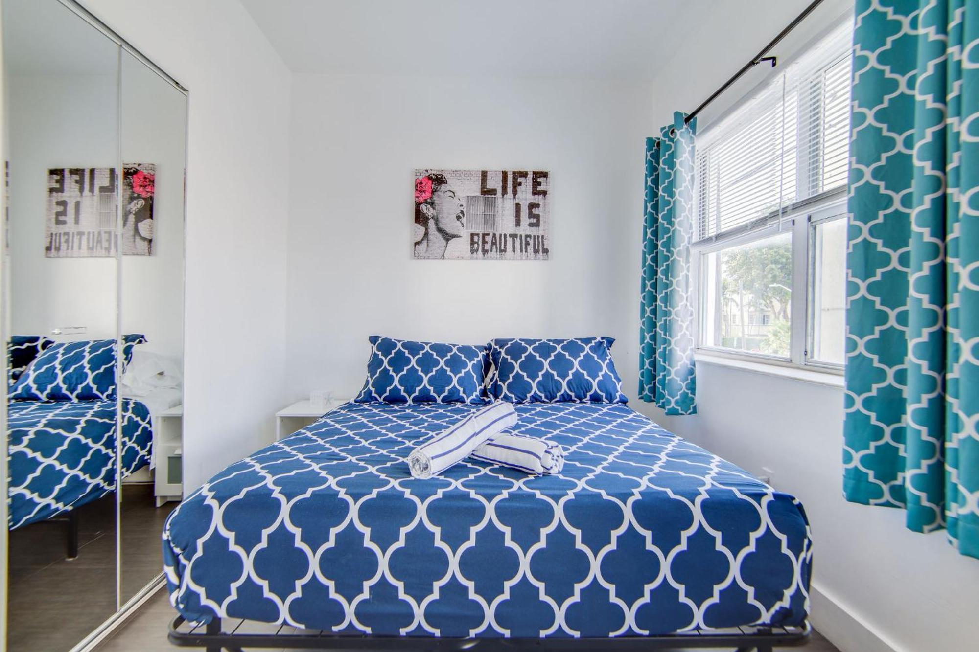 Chic Large Studio Apt Near Ocean Drive South Beach ไมอามีบีช ภายนอก รูปภาพ